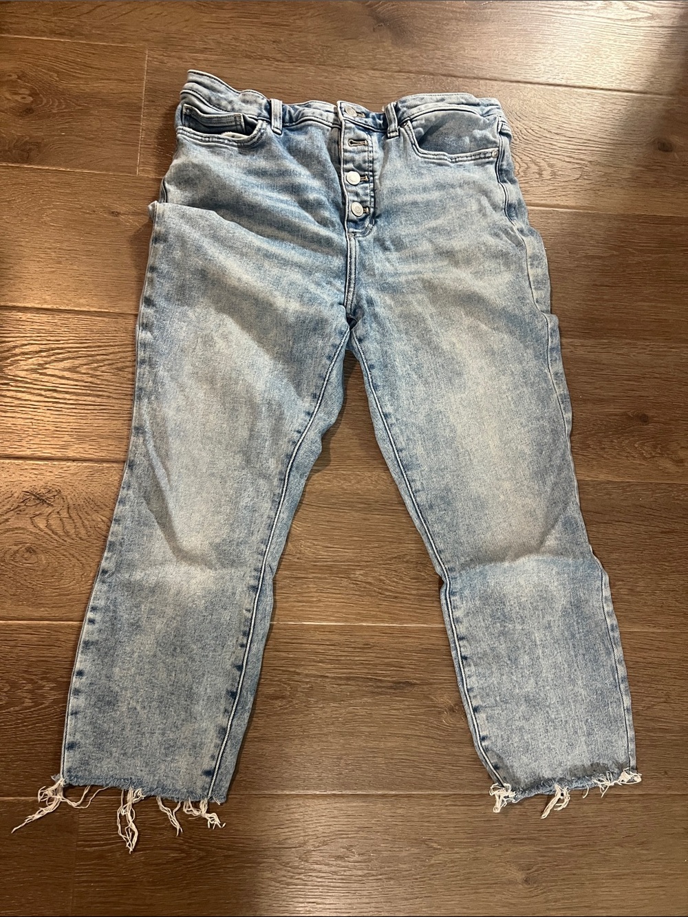 Lauren Conrad light Wash High-Rise Button-Fly Womenโs ankle Jeans